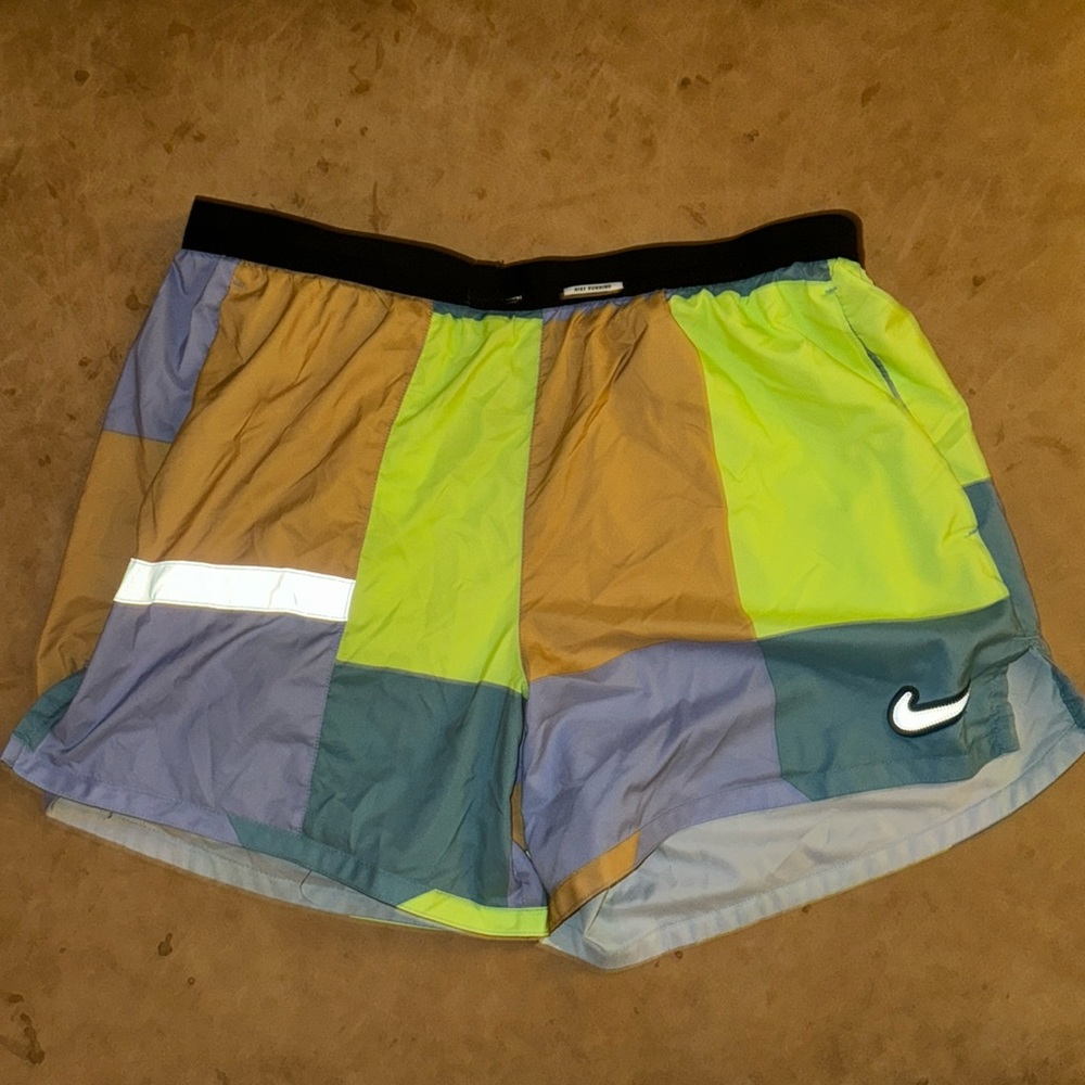 Running shorts